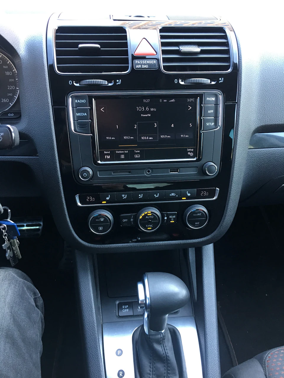 Golf5 Рамка під новий клімат чорний лак