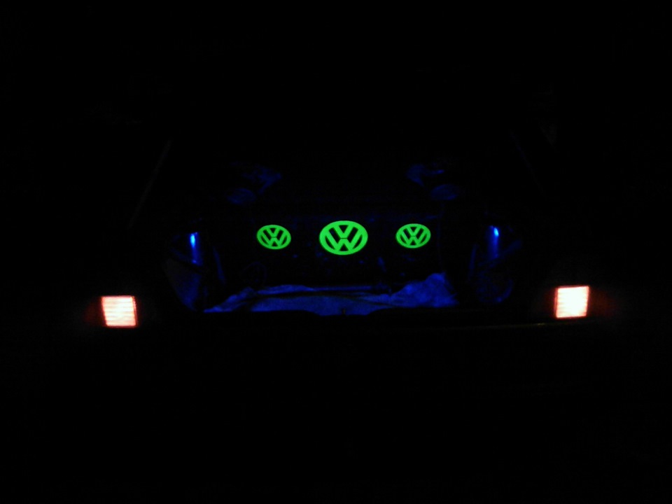 світла емблема)) VW)) 1