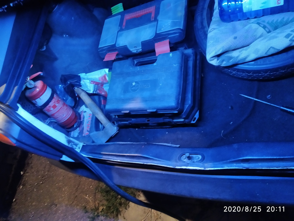 Обшивка багажного відділення 3