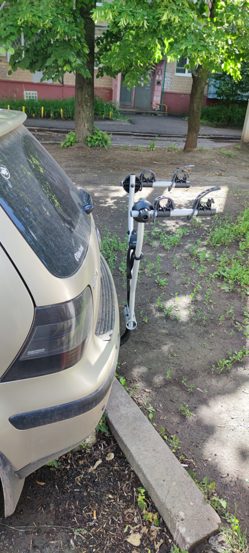Кріплення на фаркоп у гольф4 Thule Xpress 970 3