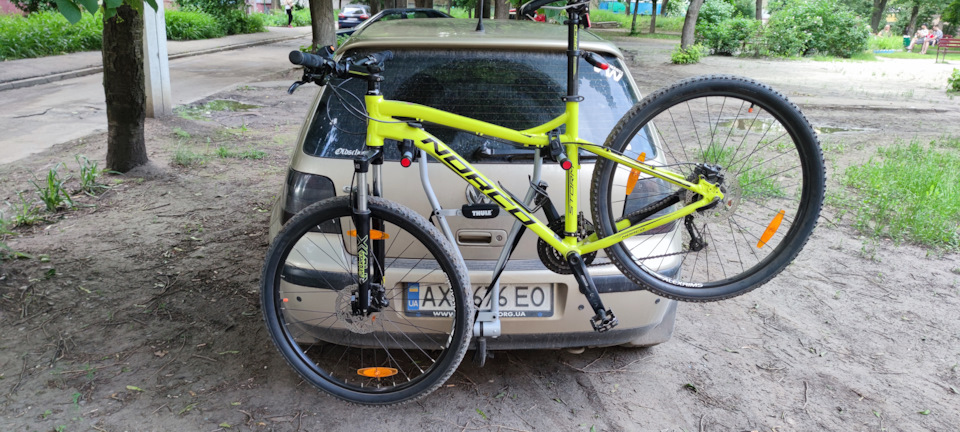 Кріплення на фаркоп у гольф4 Thule Xpress 970 1