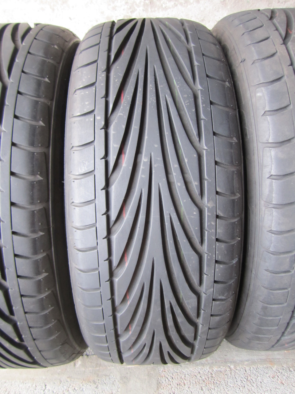 Toyo Proxes T1R 195/55 r15 85v - Божественна 2