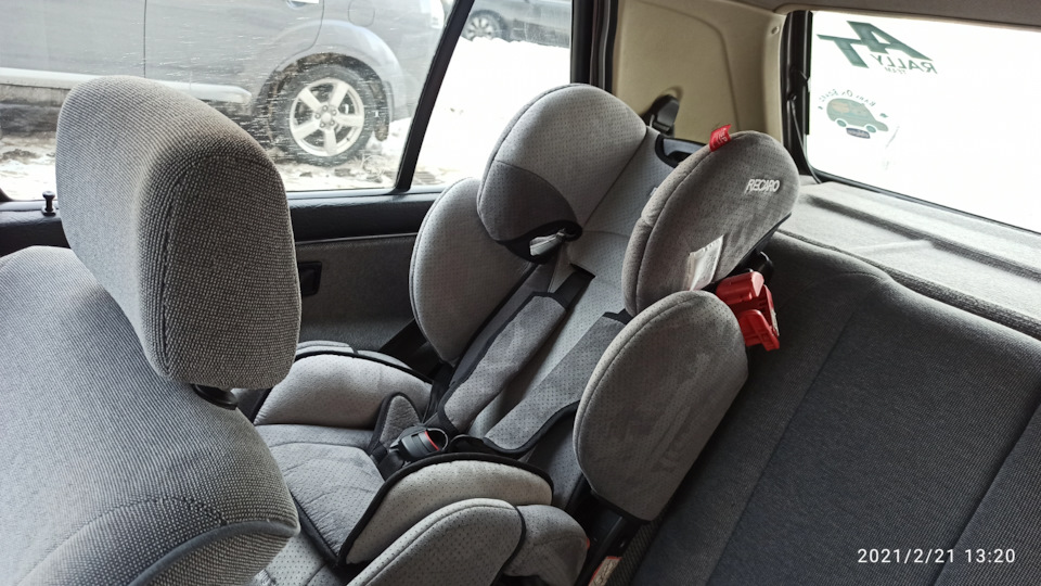 Recaro.) 1