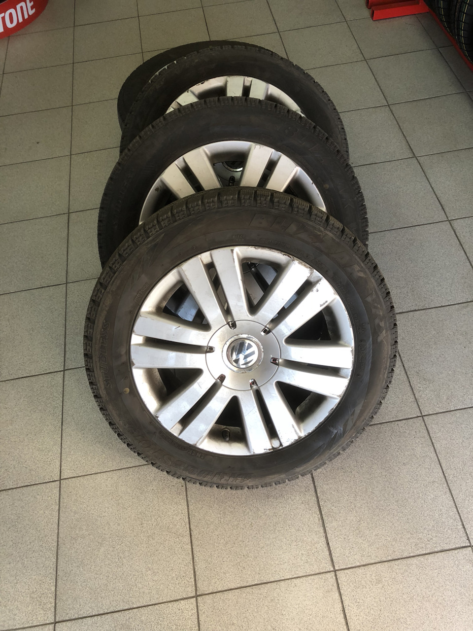 Продам зимовий комплект r16 1