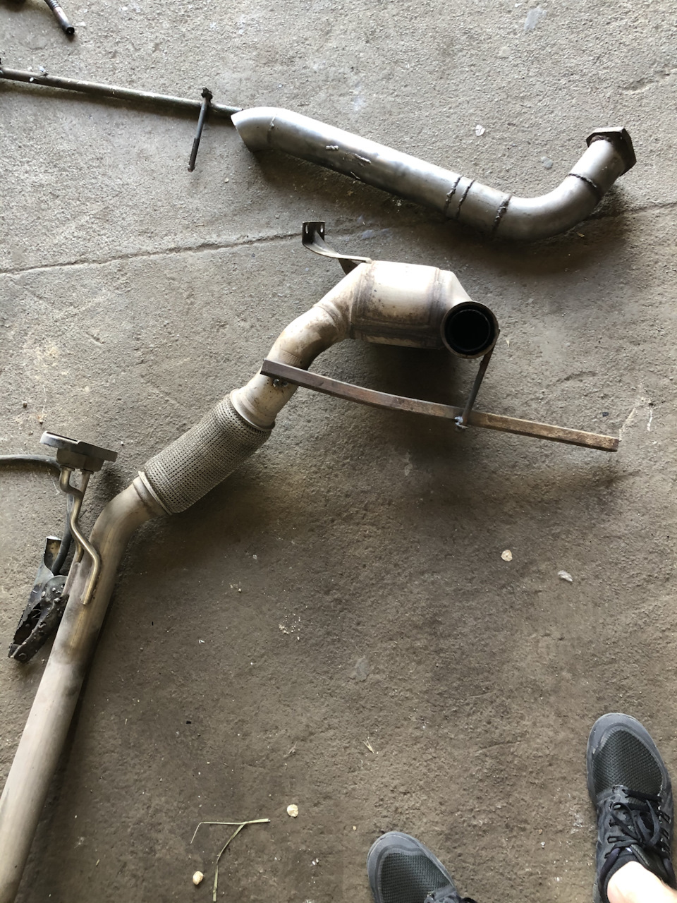 DOWN PIPE 2