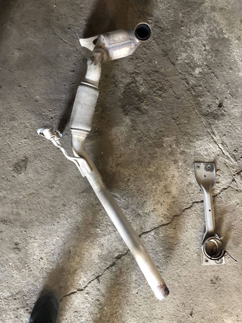 DOWN PIPE 1