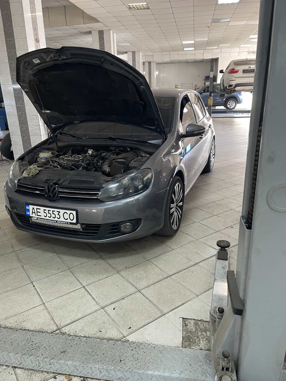 Заміна мастила Motul 5w30 specific 2