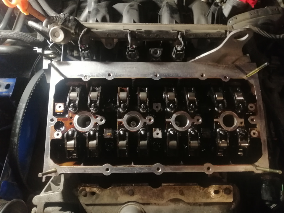 Заміна гідрокомпенсаторів на Volkswagen Golf 1,4 16v 5