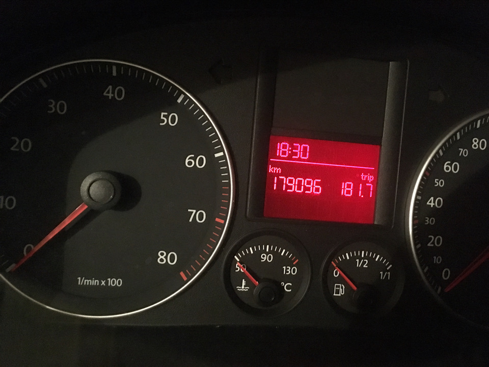 Встановив плафон з підсвічуванням 5