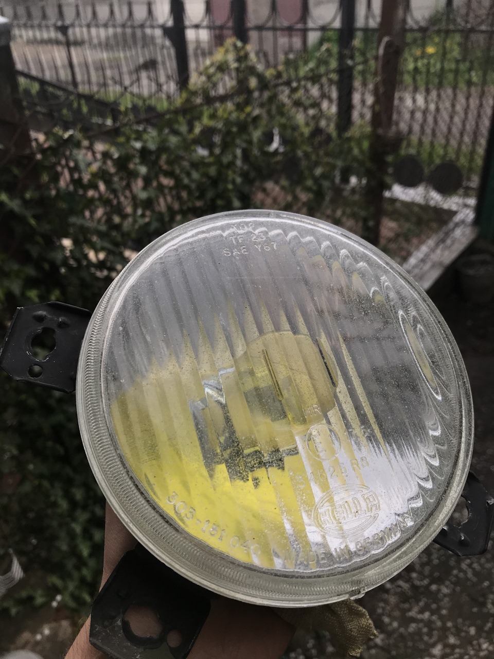 Hella Yellow French H4 headlights Bulb Covers або Французькі очі 3
