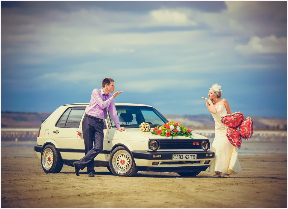 Just Married & VW Golf GTD 3