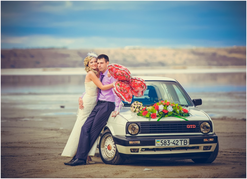 Just Married & VW Golf GTD 1