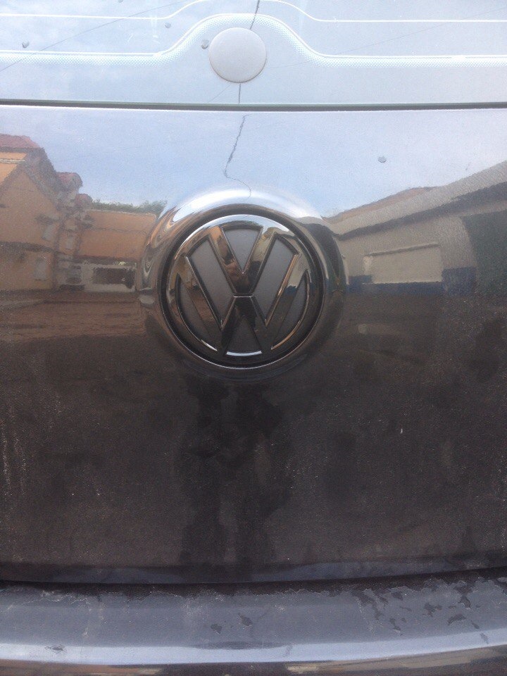 Чорні значки VW 4