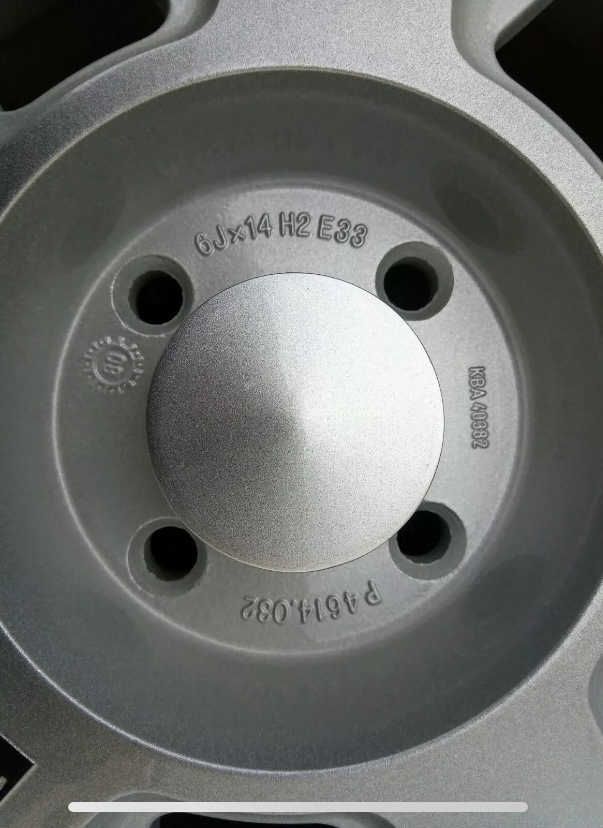 Цікава рідкісна модель RONAL PIRELLI P2 4