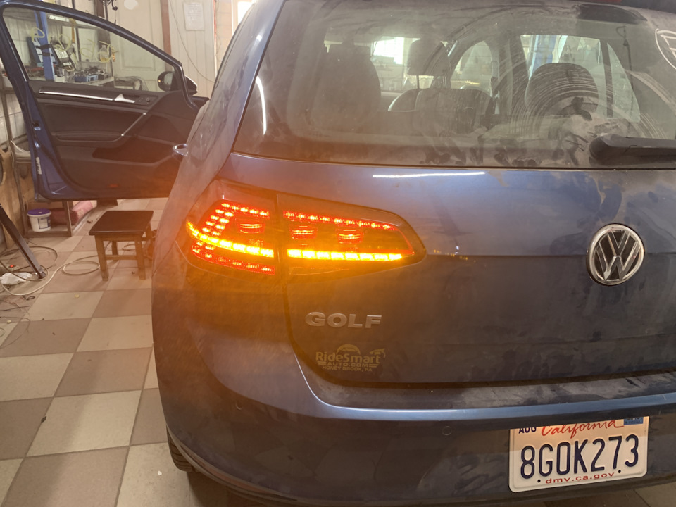 Задні ліхтарі GOLF R 3