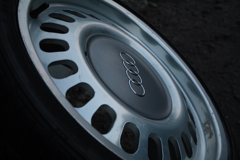 Прикупив AUDi A8 R16 7J GESCHMIETET 3