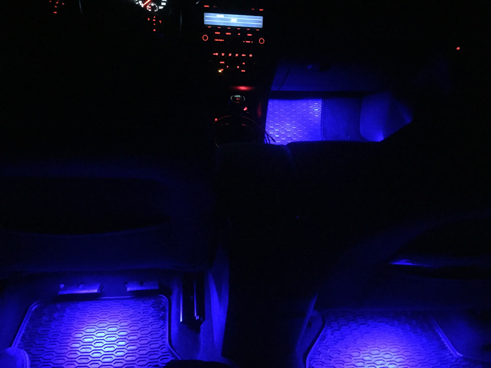 Встановлення LED підсвічування для ніг 2