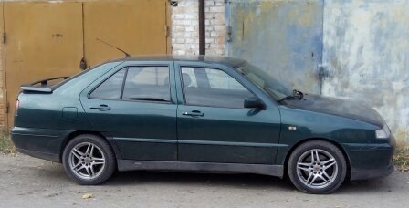 У траві сидів коник Seat Toledo, зелененький він був! 2
