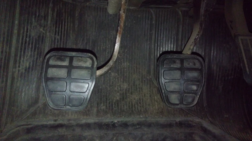 Пара нових тапок на передок або Bridgestone Turanza T001