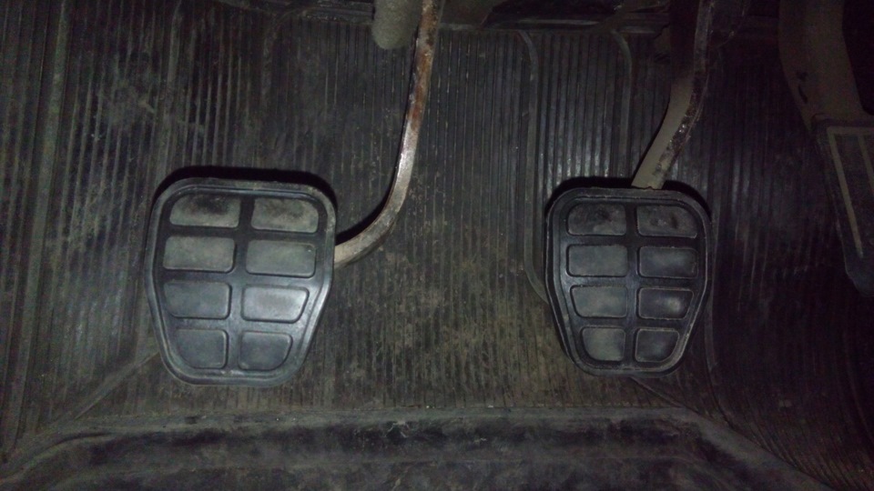Пара нових тапок на передок або Bridgestone Turanza T001 1