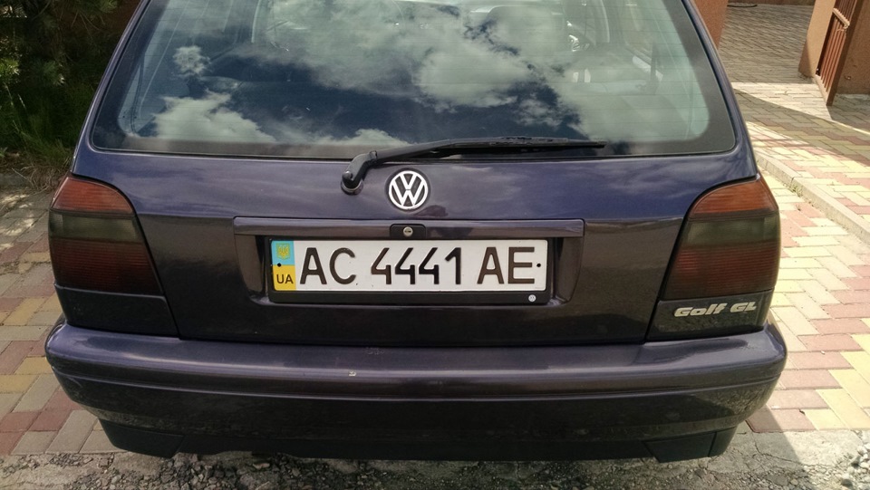 Оригінальна рамка Volkswagen 2