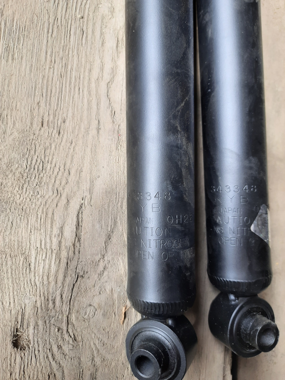 Заміна задніх стійок з Kayaba Ultra, на Kayaba Exel-G 3