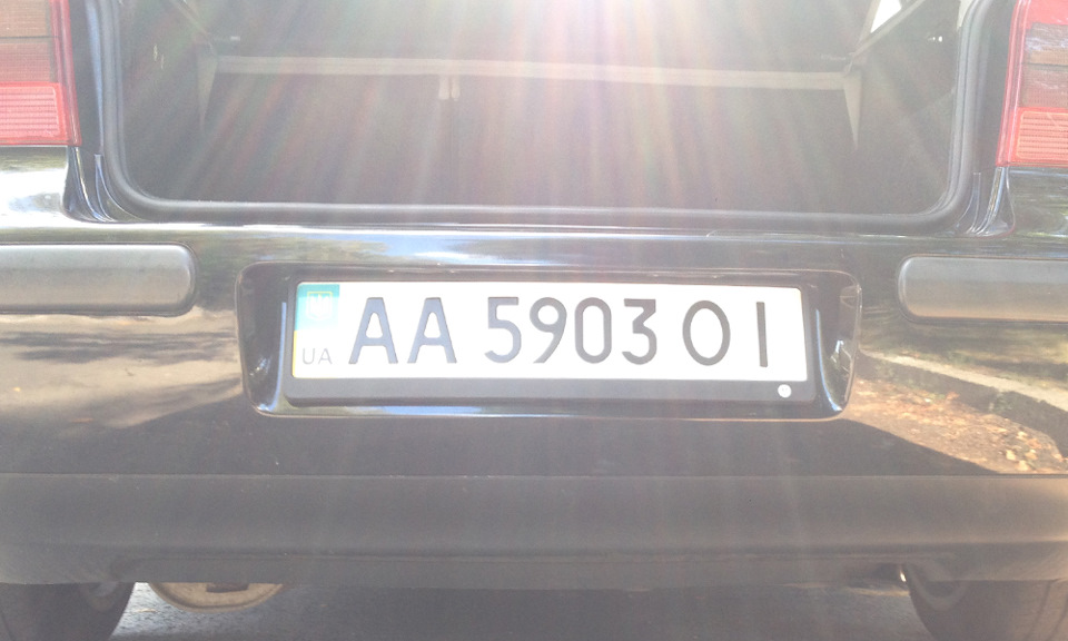 VAG рамка для номерів 5
