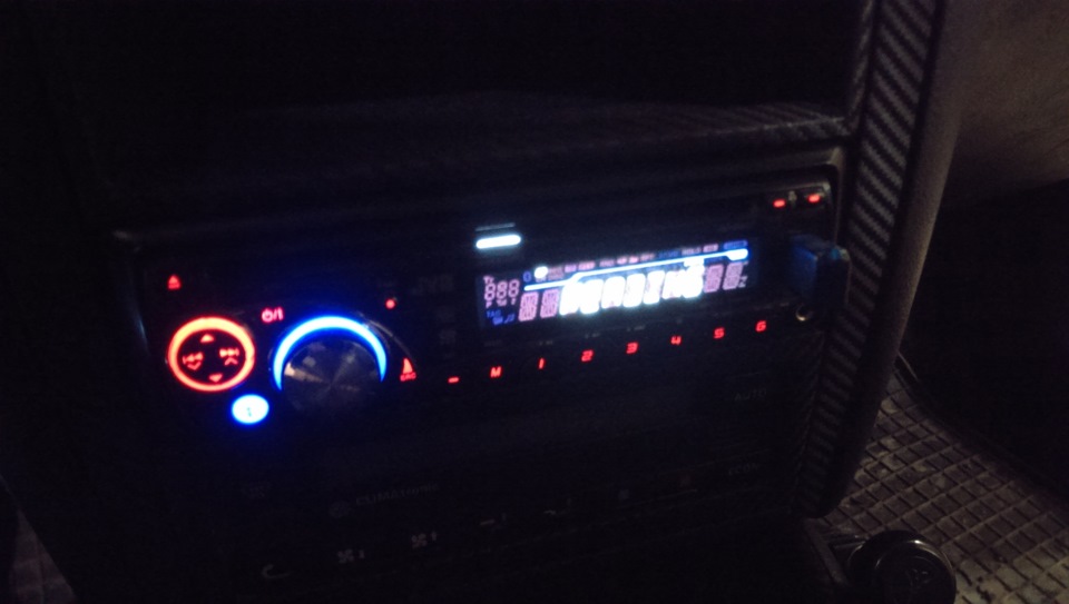 Продам магнітолу JVC KD G-647 3