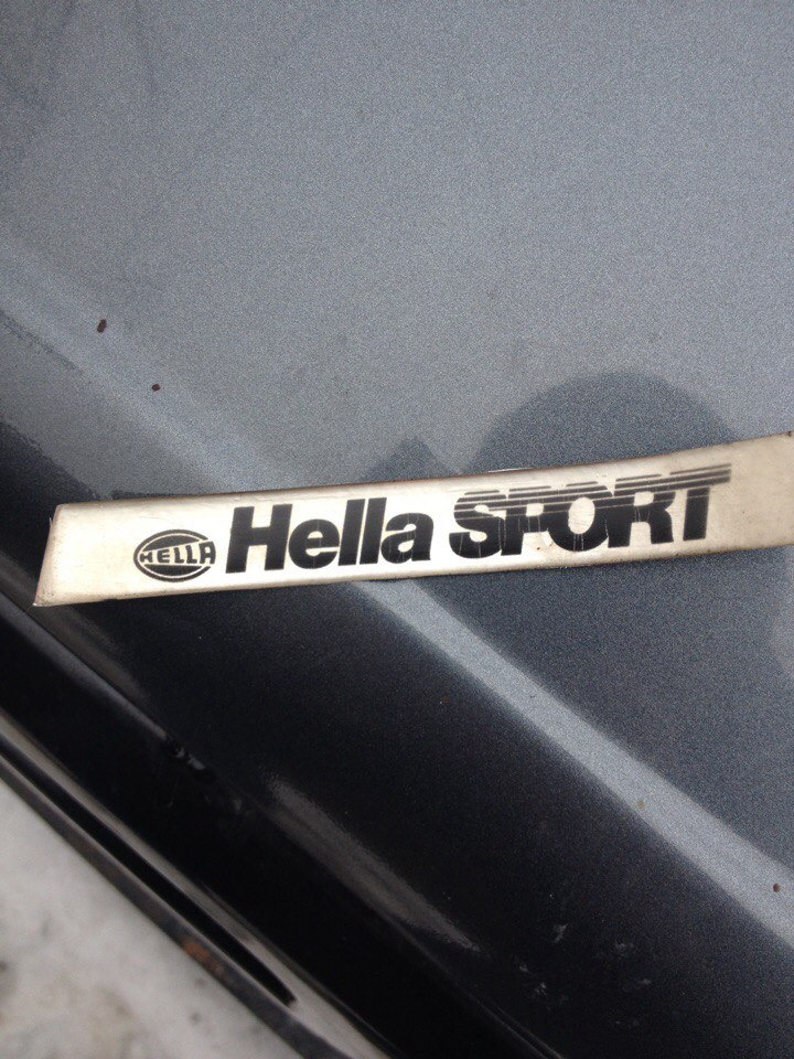 реставрация наклейки hella sport на решетке. 5