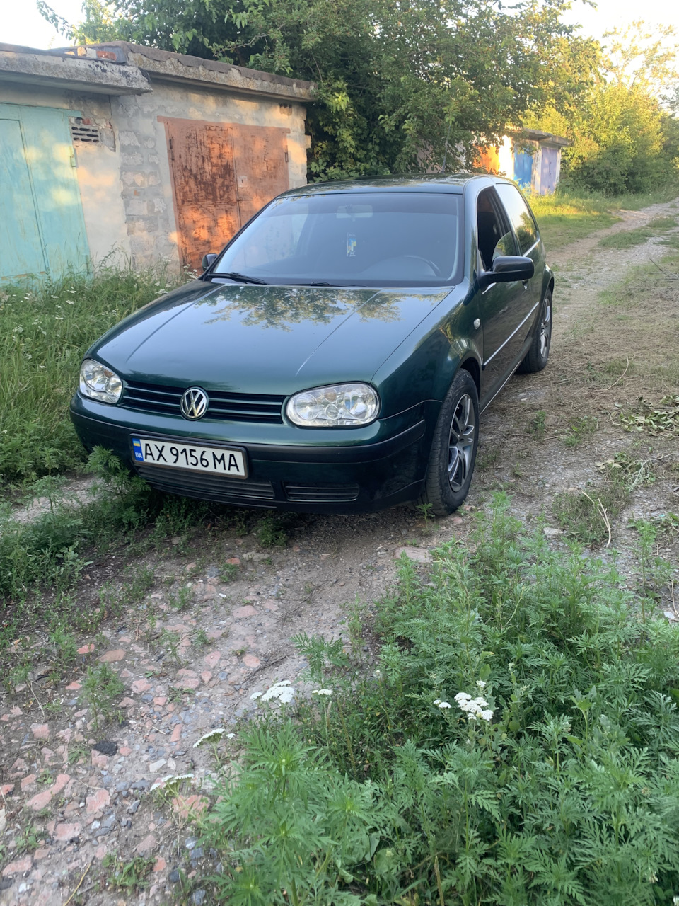 Машина була продана 4