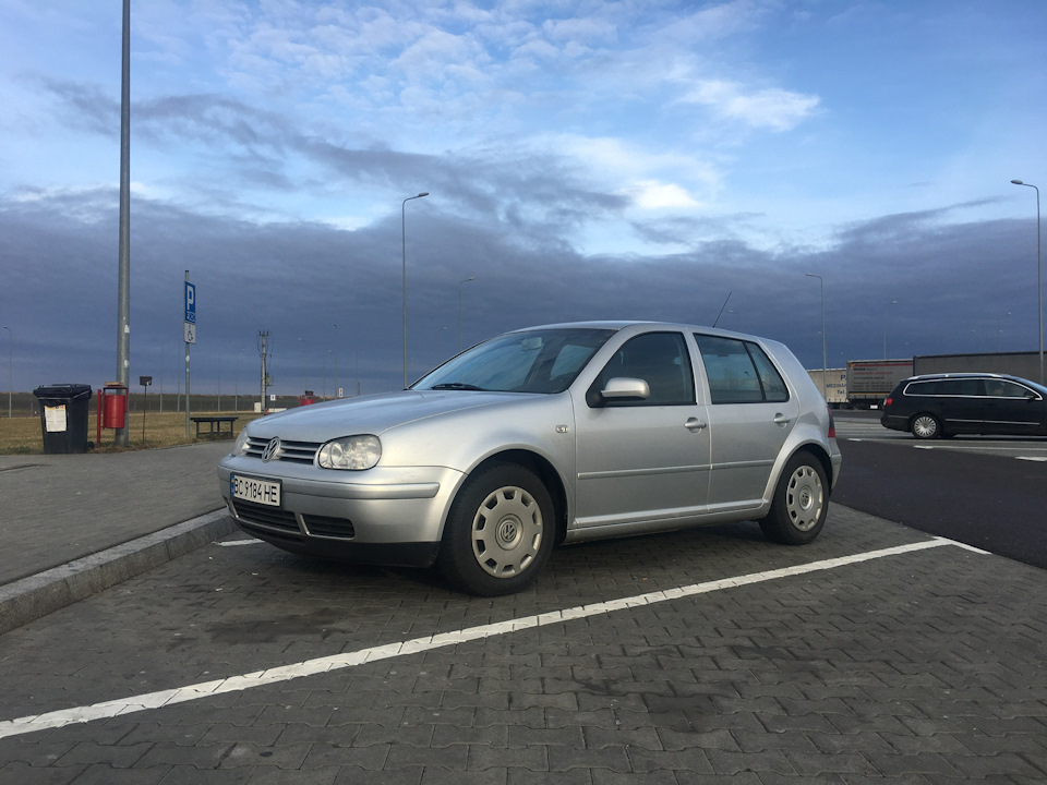 Kyiv - Lviv - Kraków - Vysoké Tatry 2135 км туди/назад 2