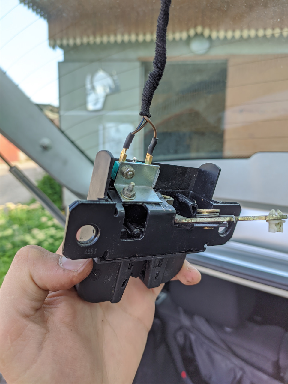 Світло в багажнику? 4