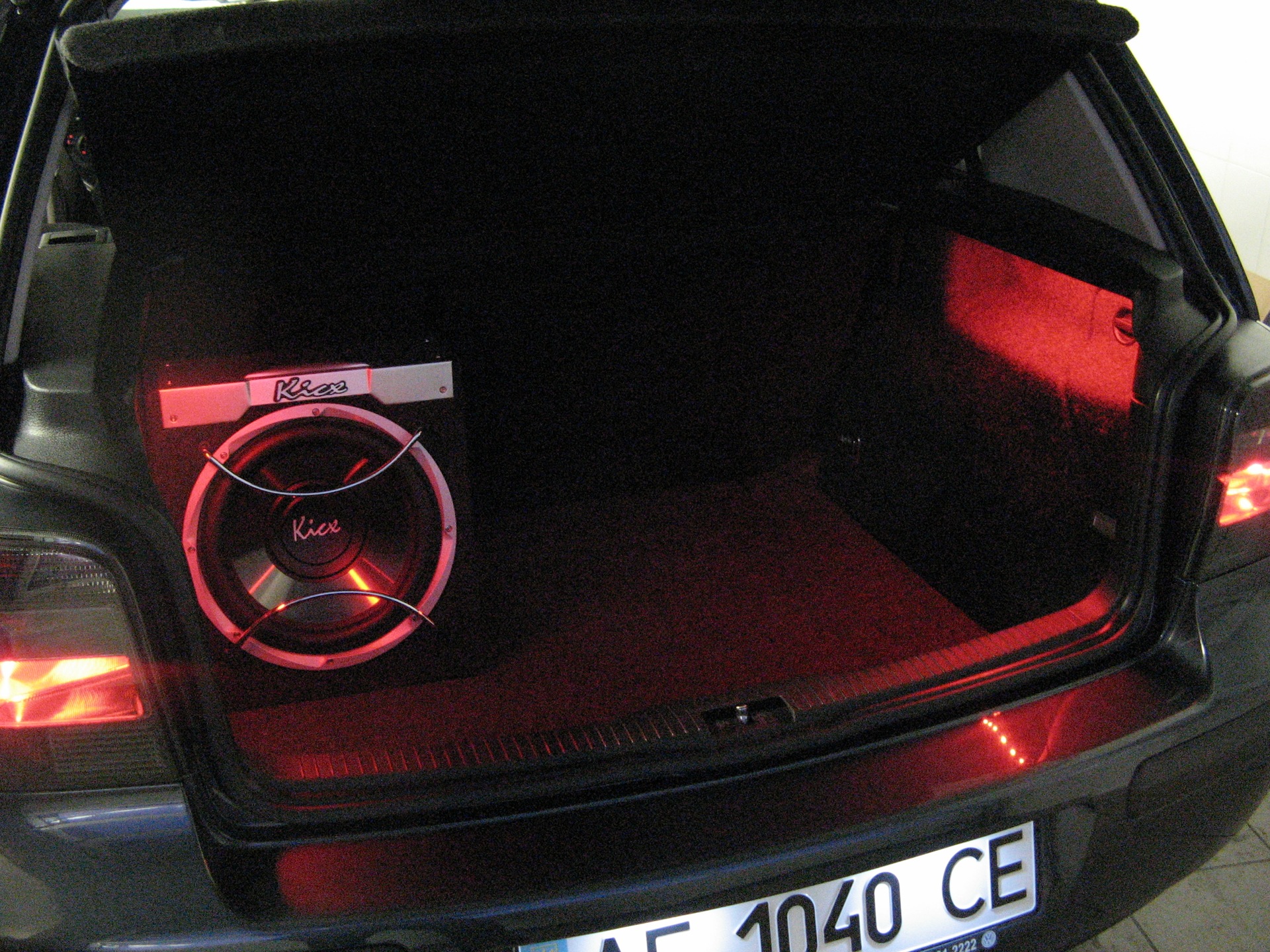 Діодне підсвічування + педальки GTI 3