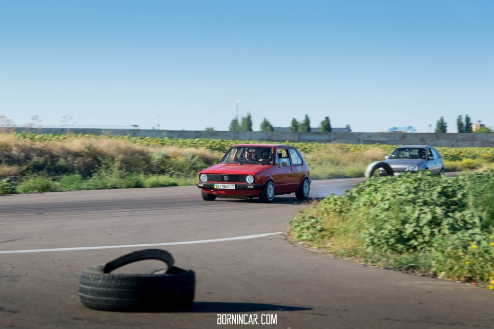 Base Race: Великі Гонки 4