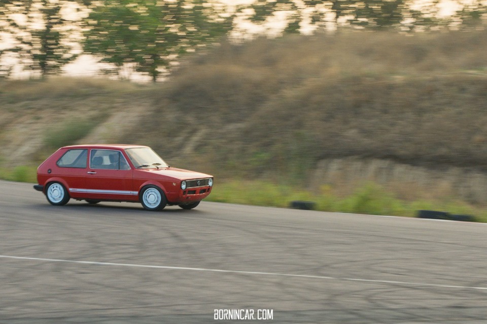 GTI як би натякає 4