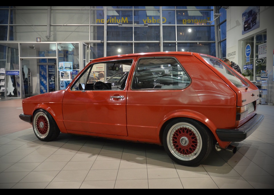 І старі, і молоді - сім'я VW Golf Mk 1-7 3