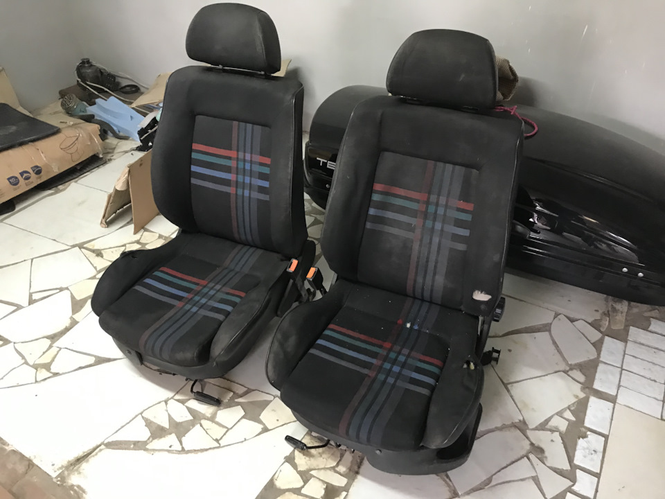 Люфт передніх сидінь Vag Sport 1