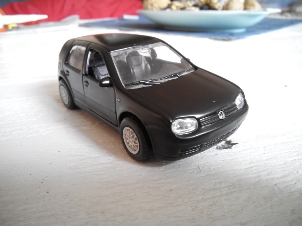Моделька Golf IV 3