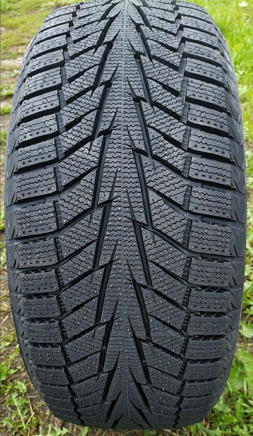 Шини Hankook Winter i-cept iZ2 W616 1
