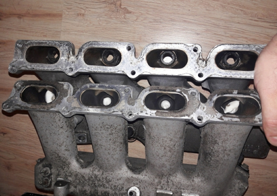 Впускний колектор Sharan 1.8T AJH 5