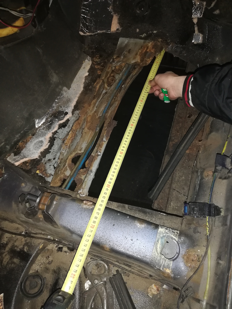 Виїзд відтягується ((( Згнив підсилювач підлоги. ) 4