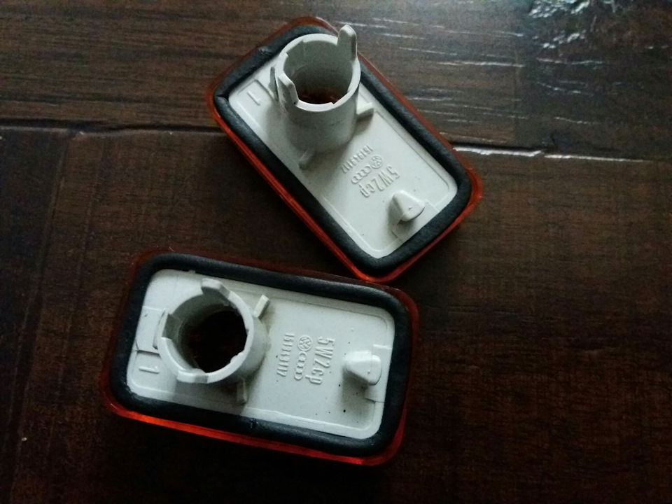 Поворотники Hella 2