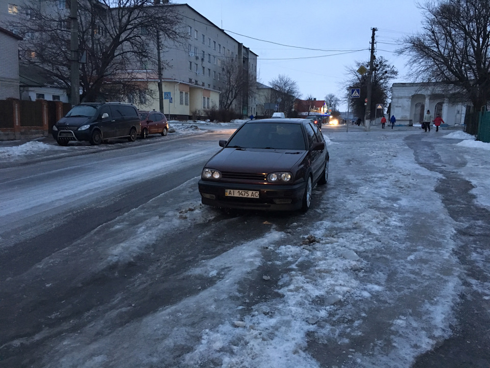 )))) слизько 1