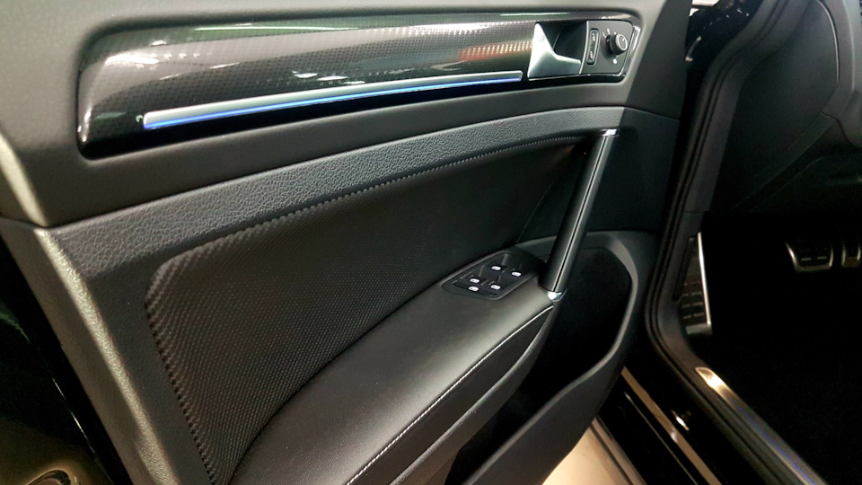 Салон Nappa Carbon Optic golf R 2