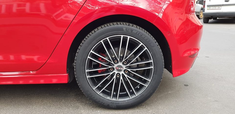 #28 Літні шини Michelin Primacy 4 225/45 R17 5