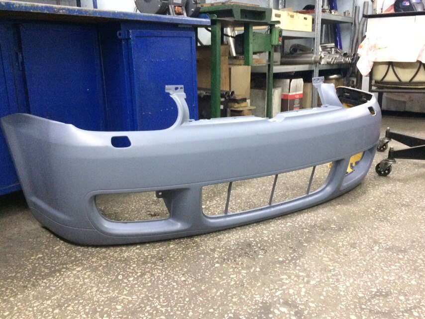 Передній OEM бампер R32 Golf4 2
