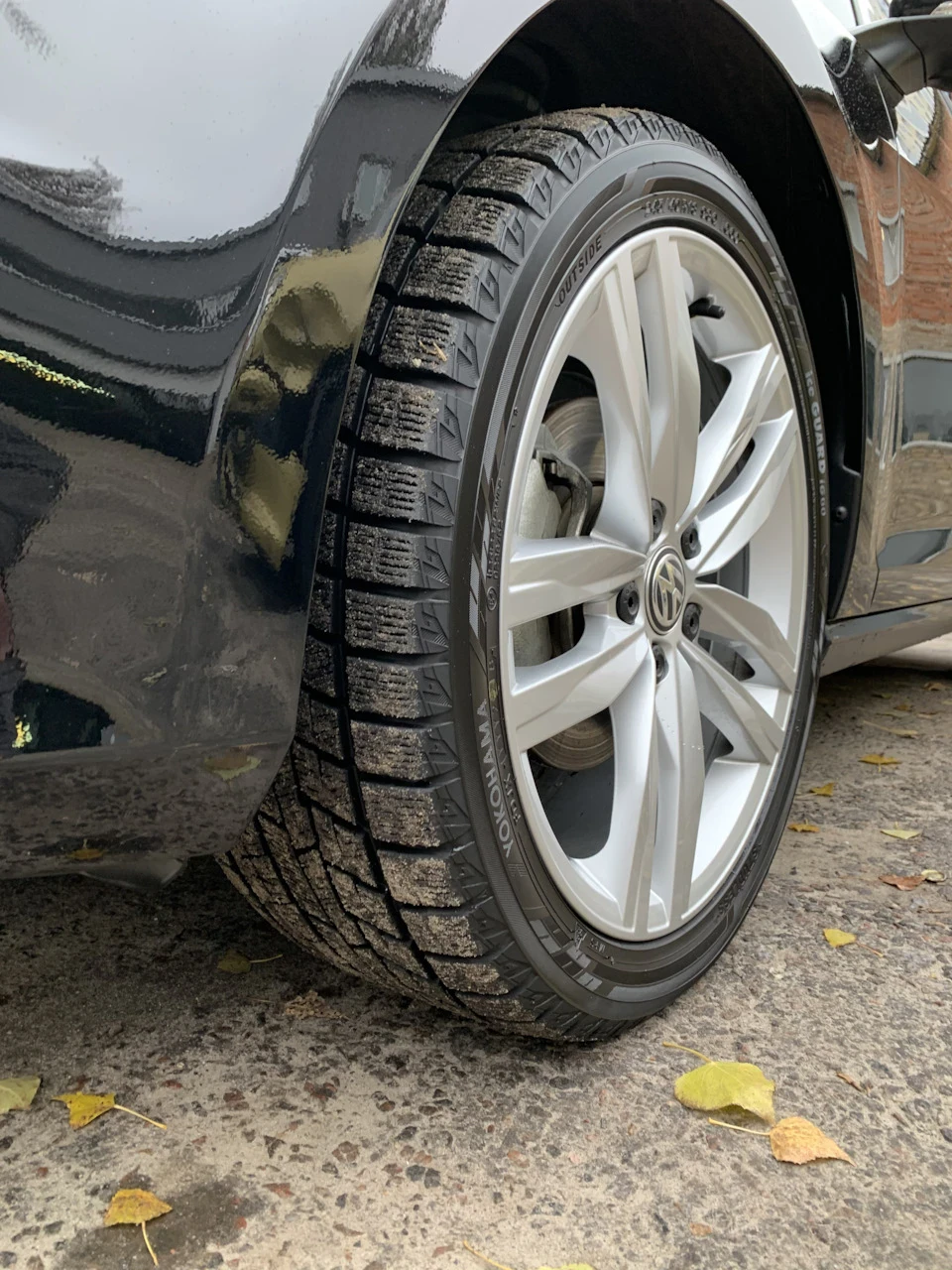 Перевзуття на зиму в 245/40 R18 Yokohama Ice Guard