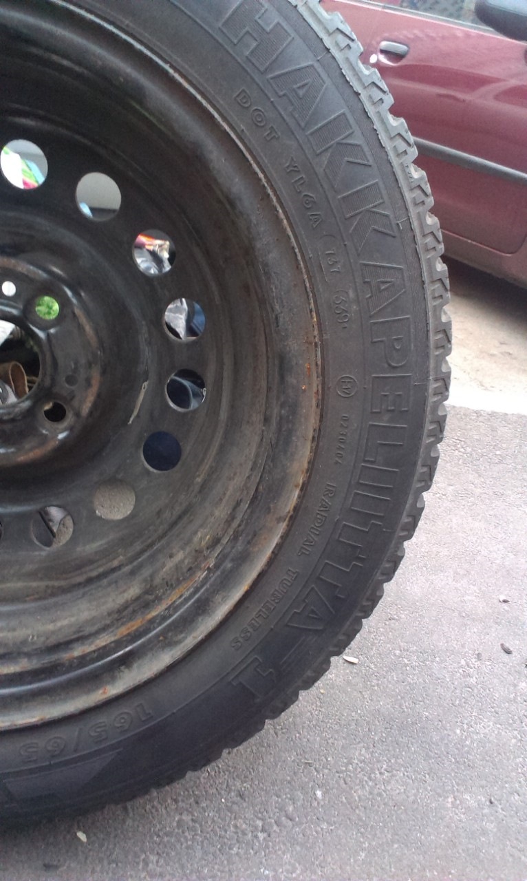 Продам зимову гуму r14 1