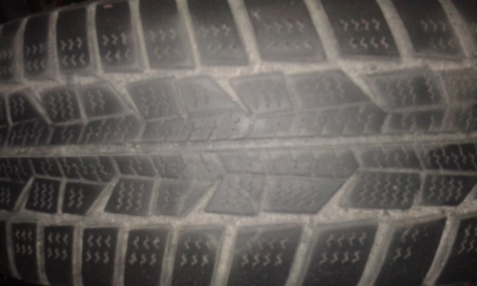 Продам зимову гуму r14 5