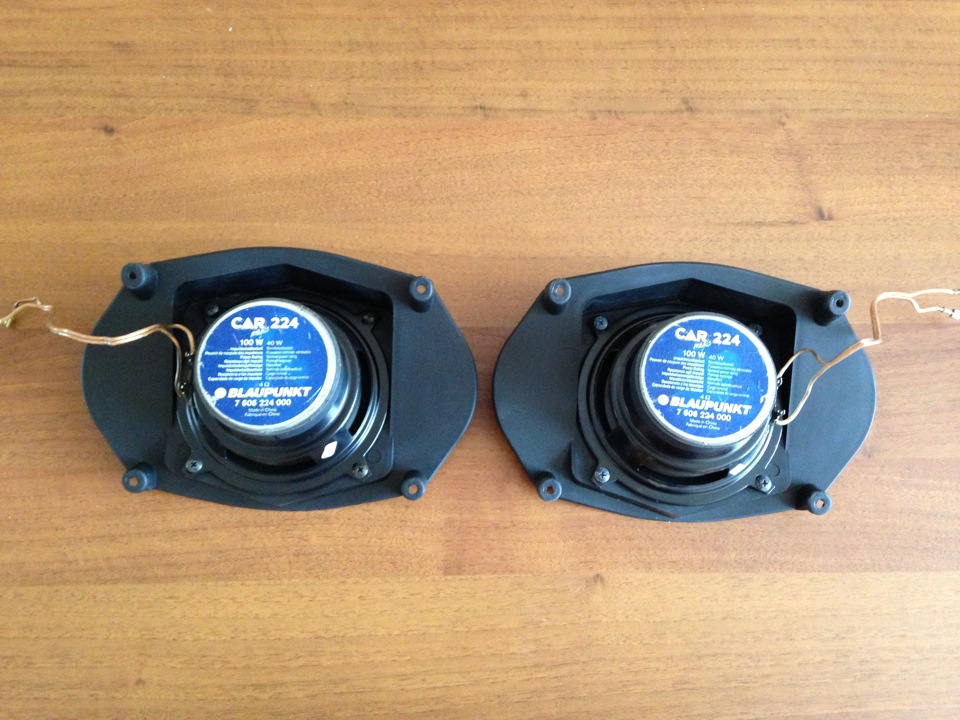 Колонки в задні полиці Blaupunkt two way system 3